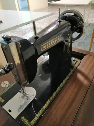 Máquina de coser Wertheim