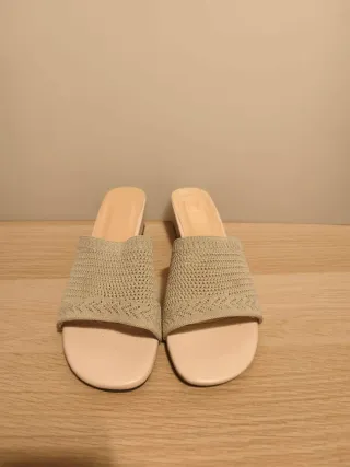 Sandalias Beige Talla 40