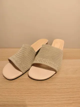 Sandalias Beige Talla 40