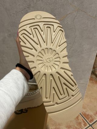 Ugg Tazz II Beige