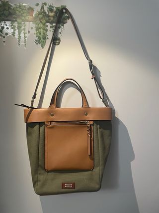 Bolso Mochila Parfois Marrón y Verde