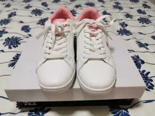 Zapatillas Fila Blancas y Rosas Talla 38