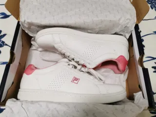 Zapatillas Fila Blancas y Rosas Talla 38