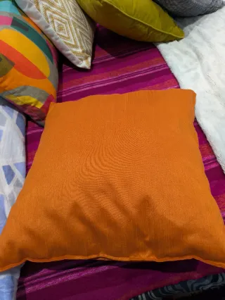 Cojín Rayas Naranja Ikea.