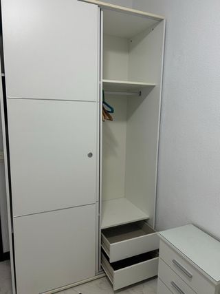 armario,cabecero y mesita de noche