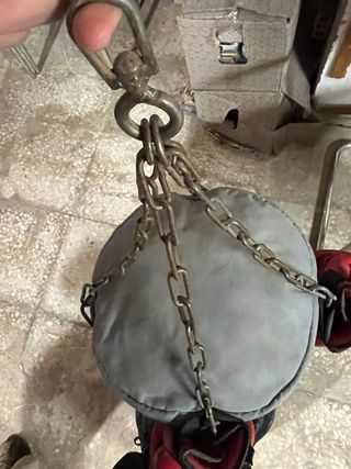 Saco de boxeo con cadena
