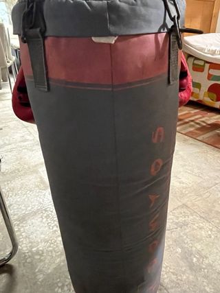 Saco de boxeo con cadena