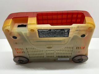 Nintendo 64 Rosso Chiaro (NTSC J) Giappone