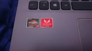 Portátil Asus Vivobook Ryzen 5 3500U