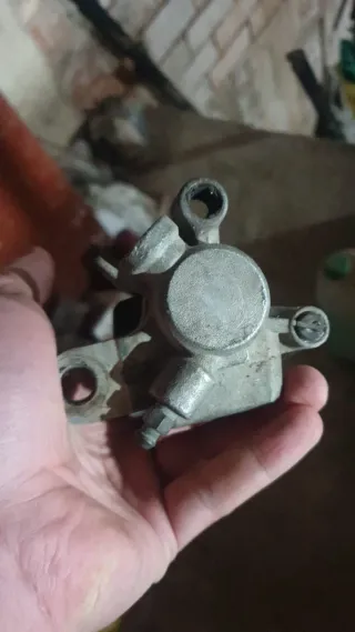 Careta Gas Gas y Pinza Freno Trasera