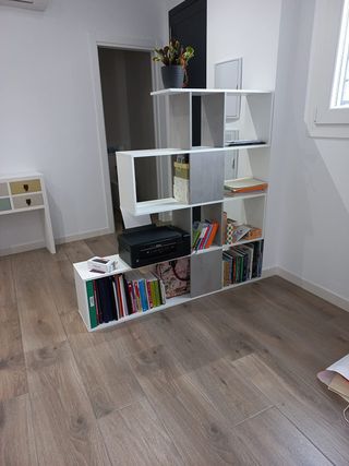 Estantería Zigzag Color Cemento y Blanco Mate