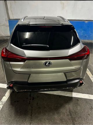 Lexus UX 250h f sport 4WD