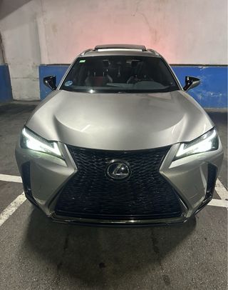 Lexus UX 250h f sport 4WD