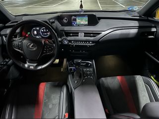 Lexus UX 250h f sport 4WD