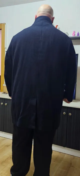 Abrigo hombre ,largo, con chaleco incorporado.