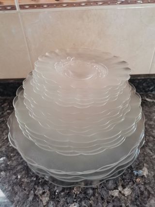 Vajilla cristal con tazas de diseño floral