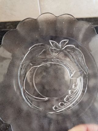 Vajilla cristal con tazas de diseño floral