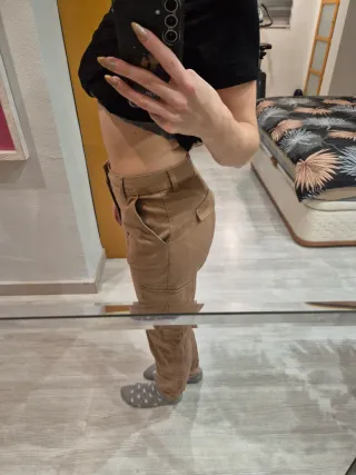 Pantalones cargo beige