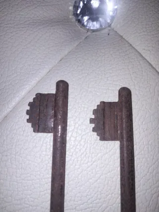 2 Chiavi Antiche in Ferro