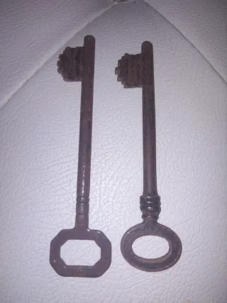 2 Chiavi Antiche in Ferro