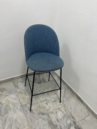 Silla Alta Azul Tapizada