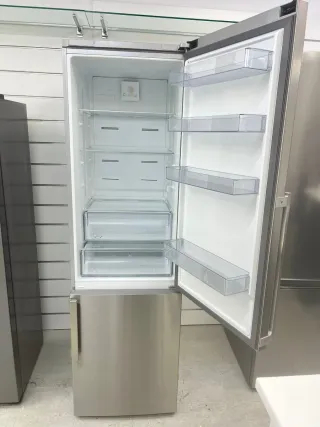 Nevera Combi Grundig no Frost energía A+