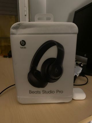 Beats Studio Pro Negros