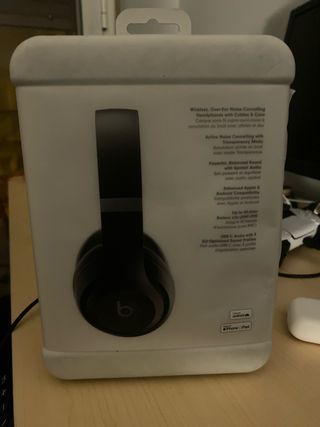 Beats Studio Pro Negros