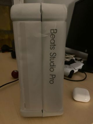 Beats Studio Pro Negros