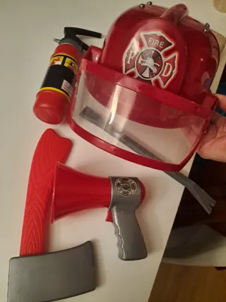 Disfraz Bombero Casco Hacha Megáfono