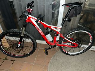 Bicicleta Specialized Roja y Blanca