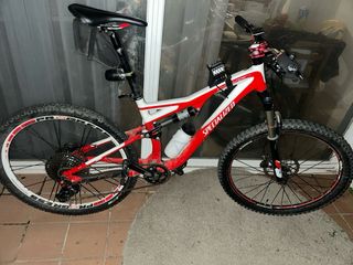 Bicicleta Specialized Roja y Blanca