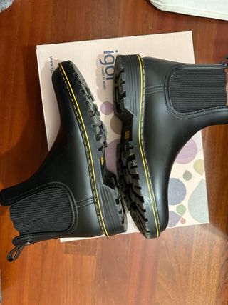 Botines de agua de color negro - Igor