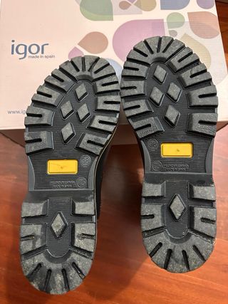 Botines de agua de color negro - Igor