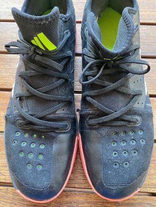 Zapatillas Adidas Negras y Blancas de balonmano