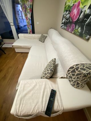 Sofá Cheslong Beige y Blanco