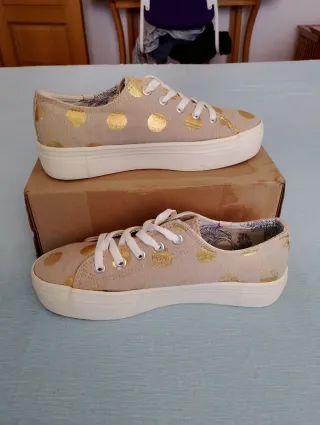 Zapatillas lunares estilo converse