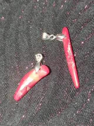 2 Colgante puño Coral Rojo Natural vibrante