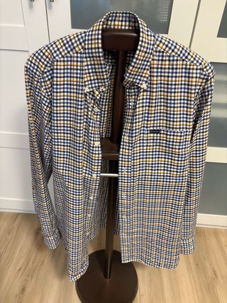 Camisa de cuadros azul y amarilla
