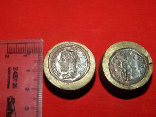 Pareja de cuños para denarios o aureos de Macrino