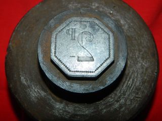 Cuño acero antiguo fichas o monedas necesidad 2 P