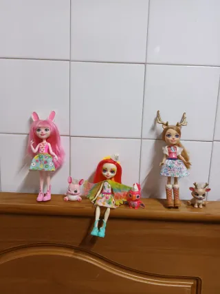 Muñecas Enchantimals con mascotas