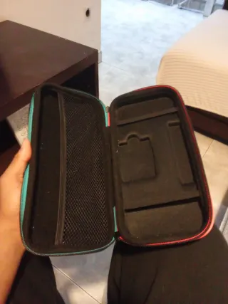 Estuche Nintendo Switch Negro/Azul/Rosa