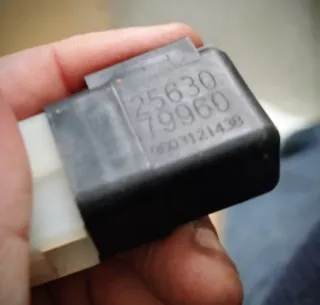 Relé Nissan Terrano 2 / Ford Maverick