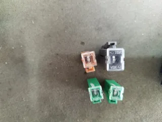 Relé Nissan Terrano 2 / Ford Maverick