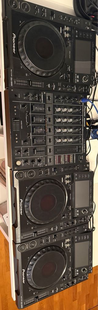 Cabina DJ Pioneer CDJ-2000 + DJM-500