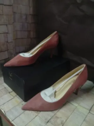 Zapatos de tacón de terciopelo rosa