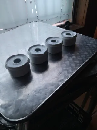 4 Ceniceros para echar agua