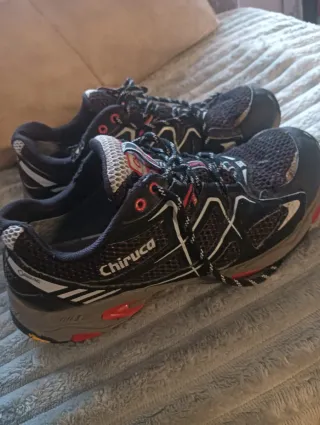 Botas Chiruca Gore-Tex Negras y Rojas