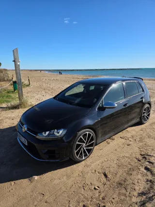 Volkswagen Golf R300